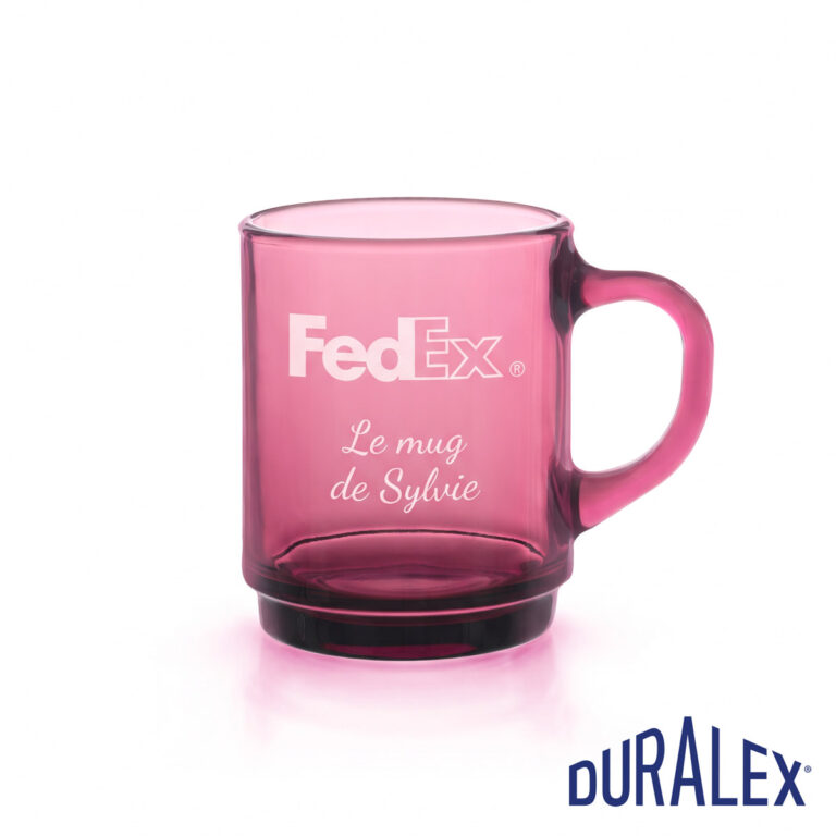 Mug Duralex Versailles 26 cl prune avec le logo FedEx et l’inscription « Le mug de Sylvie ».