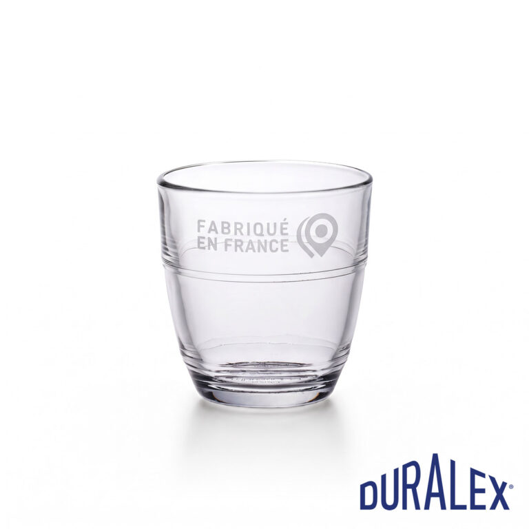 Duralex Gigogne 9 cl — Marquage Fabriqué en France Verre Duralex Gigogne 9 cl transparent avec l’inscription « Fabriqué en France » et un pictogramme de localisation.
