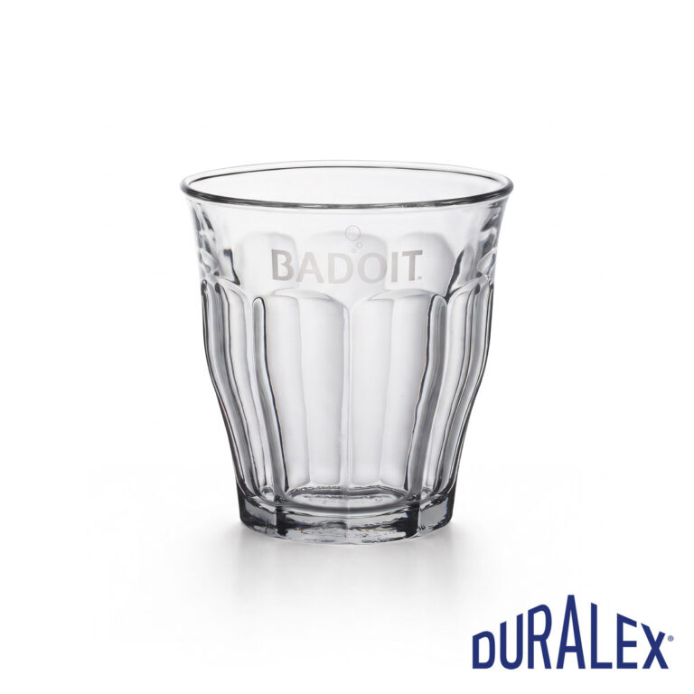 Verre Duralex Picardie 25 cl transparent avec le logo Badoit sur la partie haute.